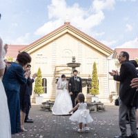 天気に恵まれ素敵なフラワーシャワーと写真撮影ができました