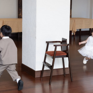 親族のみで子どもたちは会場内自由に過ごし楽しそうでした|775844さんのブルーミントンヒルの写真(2563416)