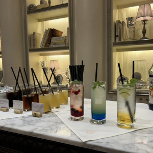 ロビーでの待ち時間でのドリンク|776035さんのアーセンティア迎賓館(浜松)/テイクアンドギヴ・ニーズウェディングの写真(2562648)