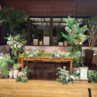 ザテラスの披露宴会場（デフォルトの装花）