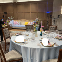 地下の会場です。ソファーの設置も可能です。