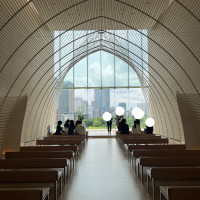 自然光がかなり入るので雨でもそこそこ明るく見えそうでした