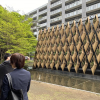 披露宴会場は向かう途中です。