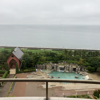 ガラスのチャペルの外観です。