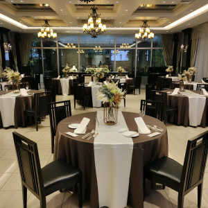 モダンな雰囲気の披露宴会場|776280さんのアルカンシエル南青山(アルカンシエルグループ)の写真(2563935)