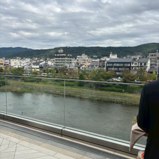 披露宴会場から見える鴨川