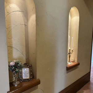 廊下|776316さんのアリビラ・グローリー教会(ホテル日航アリビラ内)チュチュリゾートウエデイングの写真(2564147)