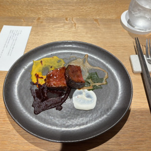 5種のソースと合わせたお肉
色々な味を試せて幸せを感じます|776346さんのIWAI OMOTESANDO(イワイ オモテサンドウ)の写真(2564233)