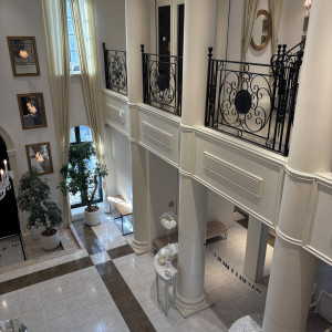 ロビー上から|776355さんの山手迎賓館（神戸）/テイクアンドギヴ・ニーズウェディングの写真(2574787)