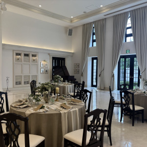 明るく開放感ある素敵な披露宴会場です|776366さんのアーセンティア迎賓館(高崎)/テイクアンドギヴ・ニーズウェディングの写真(2564395)