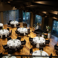 少し暗めで落ち着いた雰囲気