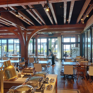 レストランのホルト。隣の披露宴を使う際は、この部屋が待合室。|776403さんのSHIROYAMA HOTEL kagoshima(城山ホテル鹿児島)の写真(2564732)