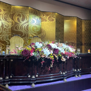 メインテーブル装花のアレンジも満足でした。|776440さんの乃木神社・乃木會館の写真(2565111)