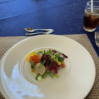 ブライダルフェアに参加した際の前菜料理。メニューはカス可能。