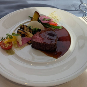 披露宴会場で食べた料理|776503さんのアルモニーアンブラッセ ウェディングホテル/テイクアンドギヴ・ニーズウェディングの写真(2565563)