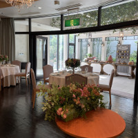 屋根付きのガーデンスペース