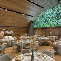 ビルの中にあるのにすごく開放的な空間です！