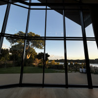 会場から見たお庭。甥っ子たちが楽しそうに遊んでいました。