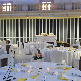 とても可愛い会場だったので装花コーディネートはシンプルに