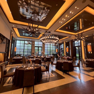 落ち着いた会場