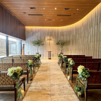 シンプルでドレスが映える挙式会場