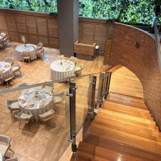 披露宴会場階段上から