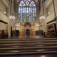 ステンドグラスがとてもきれいです。