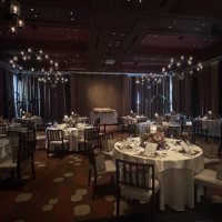 披露宴会カーテンを閉めた状態