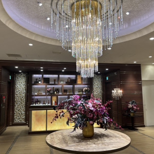 披露宴会場の手前のウェルカムパーティ会場|776843さんのアニヴェルセル 表参道の写真(2567476)