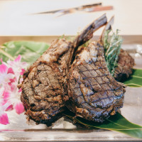 ステーキ（個人へのサーブ前）