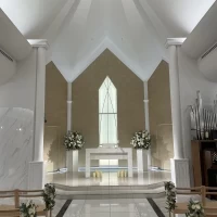 天井高く広々としています