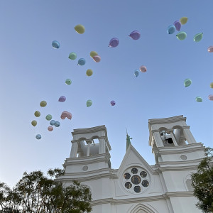 バルーンリリースでは近辺に建物がないため空が広く写真が映える|776867さんのアニヴェルセル ヒルズ横浜の写真(2567608)