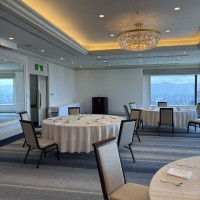 広島の景色が一望できる披露宴会場