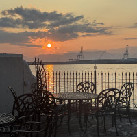 夕方の披露宴会場、ガーデンから見た景色