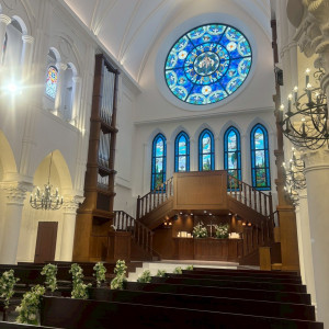 天井が高く綺麗|776892さんのアルカンシエル luxe mariage 大阪（アルカンシエルグループ）の写真(2567882)