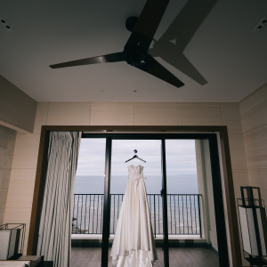 控え室のスイートルーム|776897さんの瀬良垣島教会/アールイズ・ウエディングの写真(2567910)