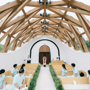 チャペル全体像|776897さんの瀬良垣島教会/アールイズ・ウエディングの写真(2567925)