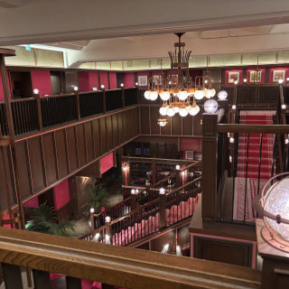 上から見下ろすロビー