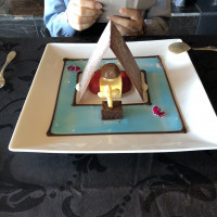 天空の桝水高原教会をイメージしたデザート