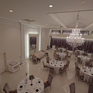 披露宴会場(階段上から)