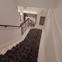 披露宴会場　階段上から