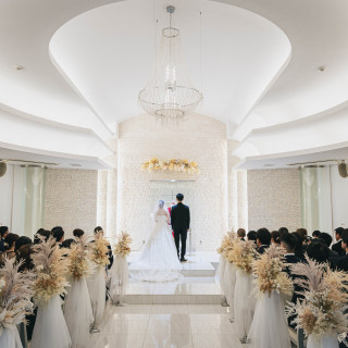 白を基調とした会場
どの席からもみやすい