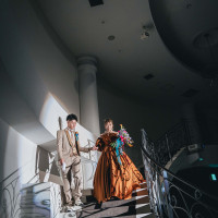 お色直し登場は大きな階段を降りていく演出