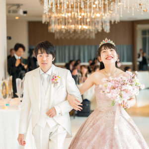 7曲ダンスしたあとの満足顔|777142さんのアルモニーアンブラッセ ウェディングホテル/テイクアンドギヴ・ニーズウェディングの写真(2569120)