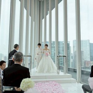 雨でも窓ガラス曇らないチャペル|777142さんのアルモニーアンブラッセ ウェディングホテル/テイクアンドギヴ・ニーズウェディングの写真(2569111)