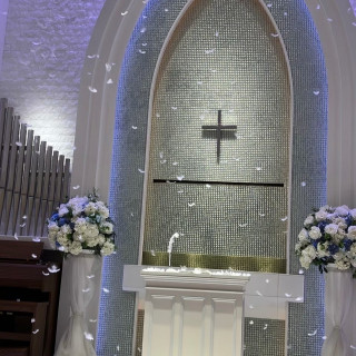 フェザーシャワーの様子