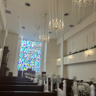 大きなステンドグラスが綺麗でした