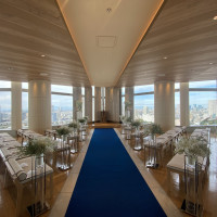 光が入るチャペル