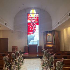 ルビーとサファイアのカラーが美しいチャペルです。|777217さんの防府グランドホテル/FIVESTAR WEDDINGの写真(2570364)