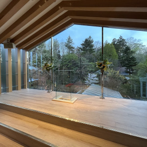 チャペルから見える庭の様子|777231さんのエルムガーデンの写真(2583930)